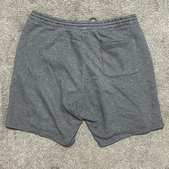 Vintage Levi Baggy Grey Shorts - Picture 4 of 4
